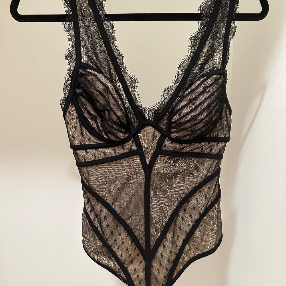 Bebe bodysuit